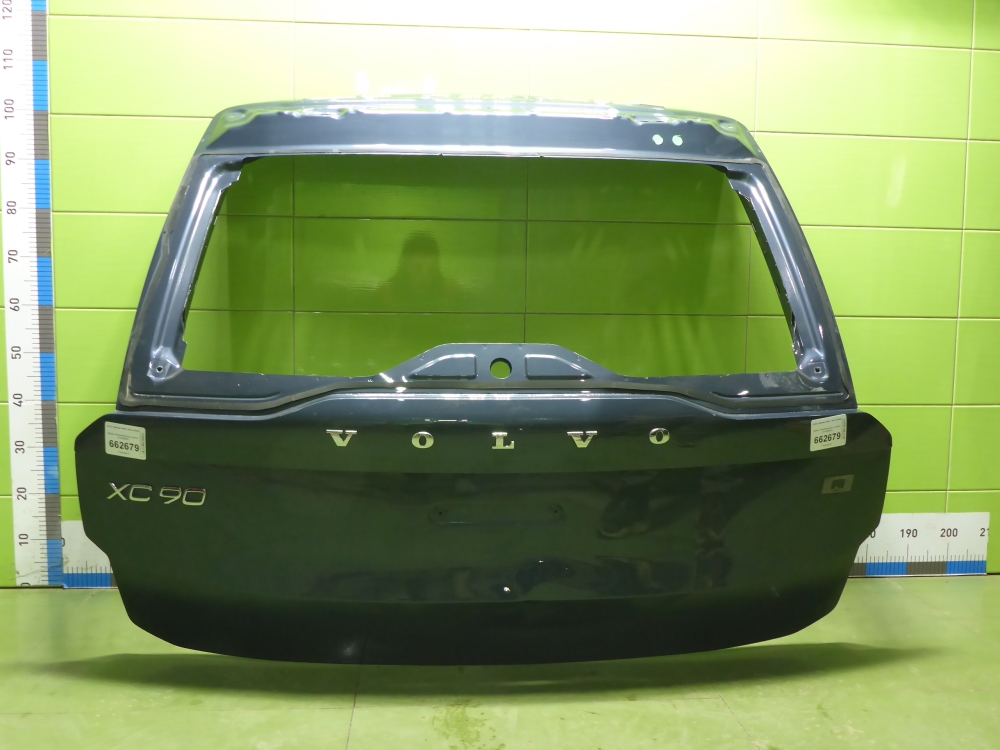 Дверь багажника