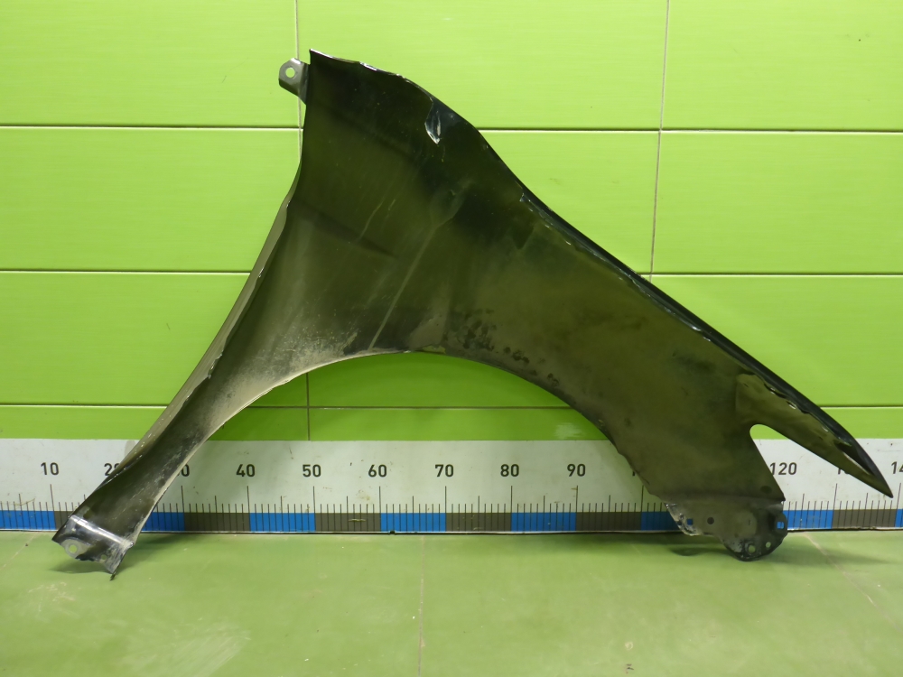 Крыло переднее левое