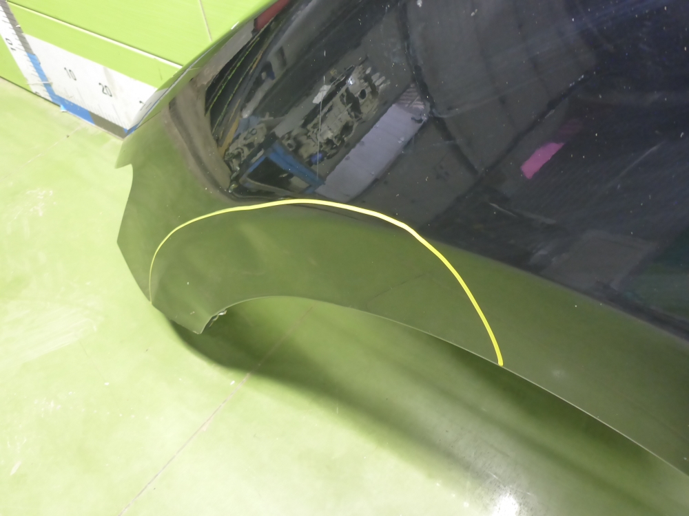 Крыло переднее левое