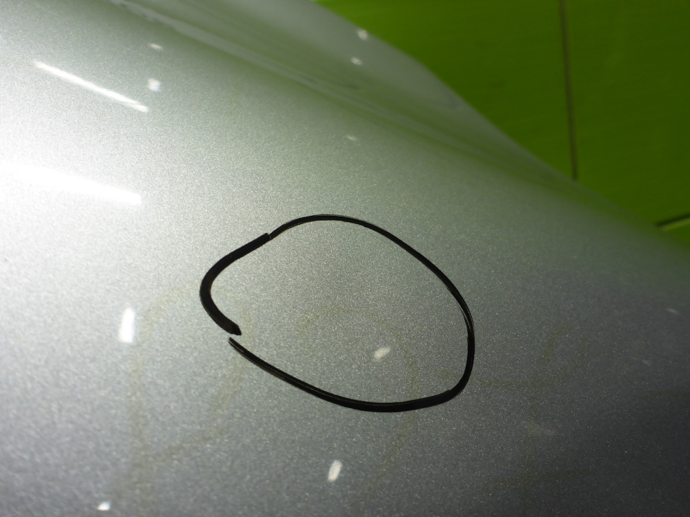 Крыло переднее правое