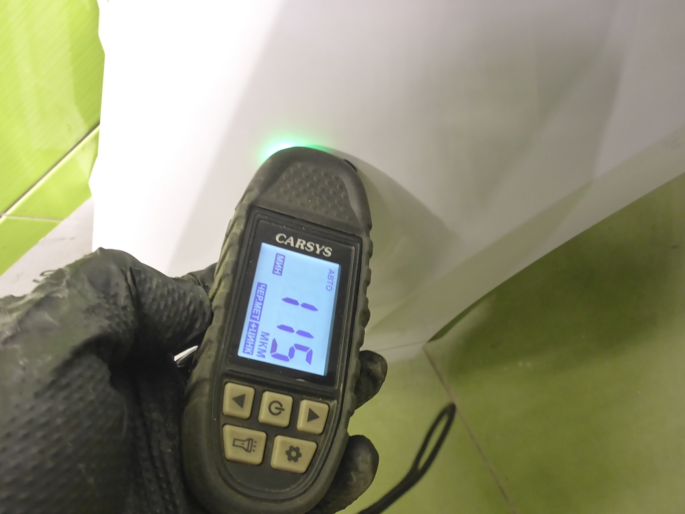 Крыло переднее левое