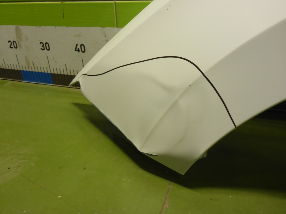 Крыло переднее левое