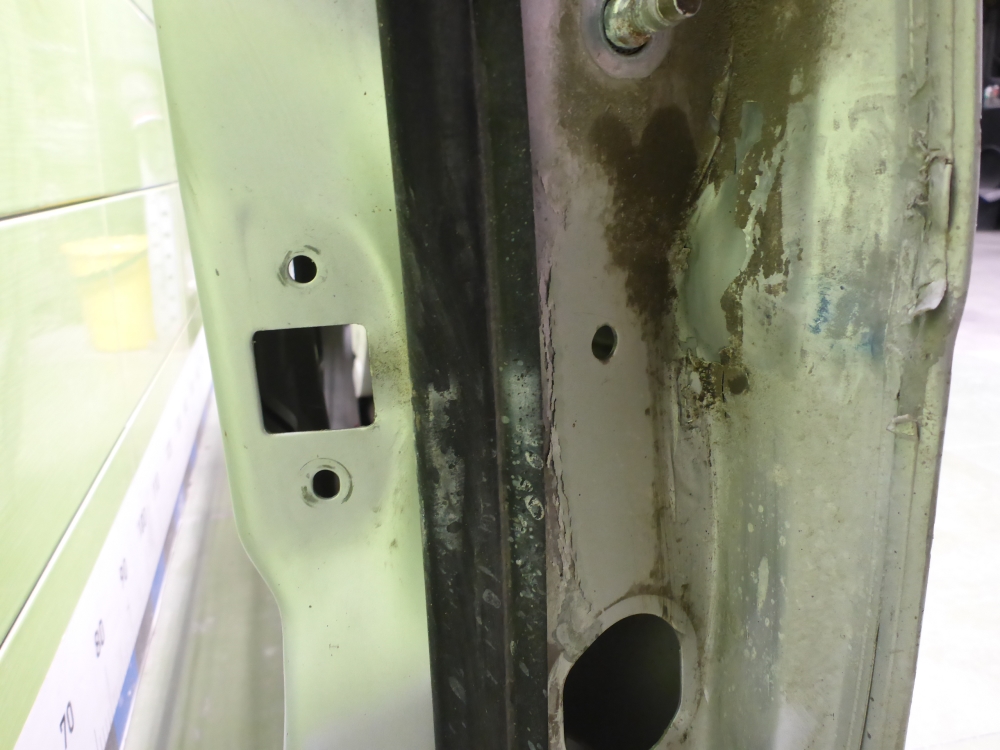 Дверь передняя левая