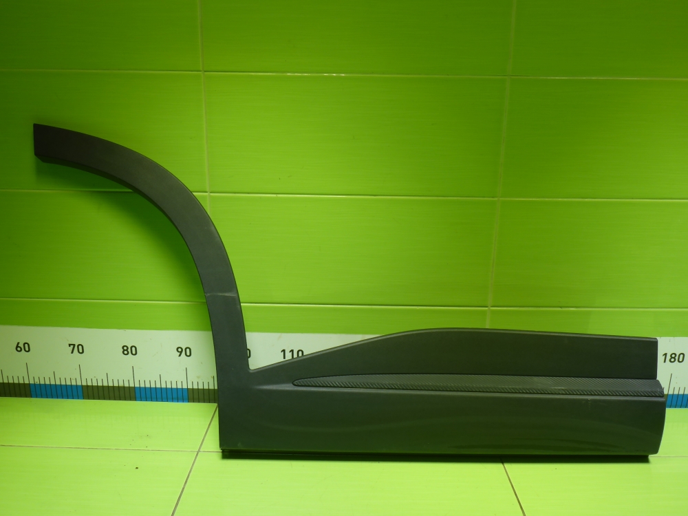 Накладка двери задней правой