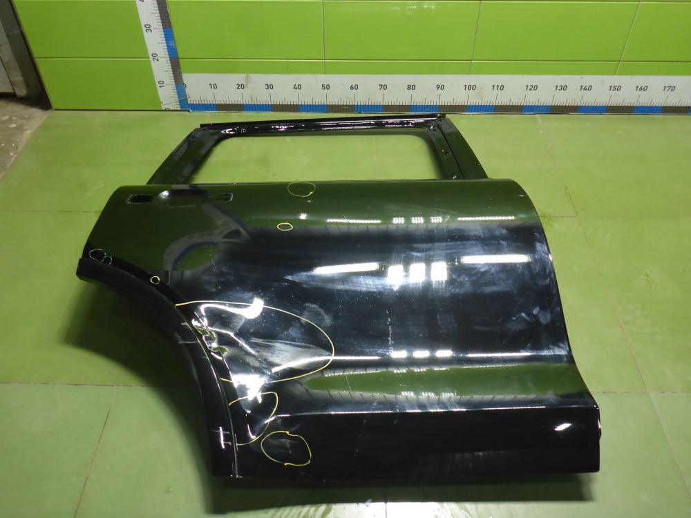 Дверь задняя правая