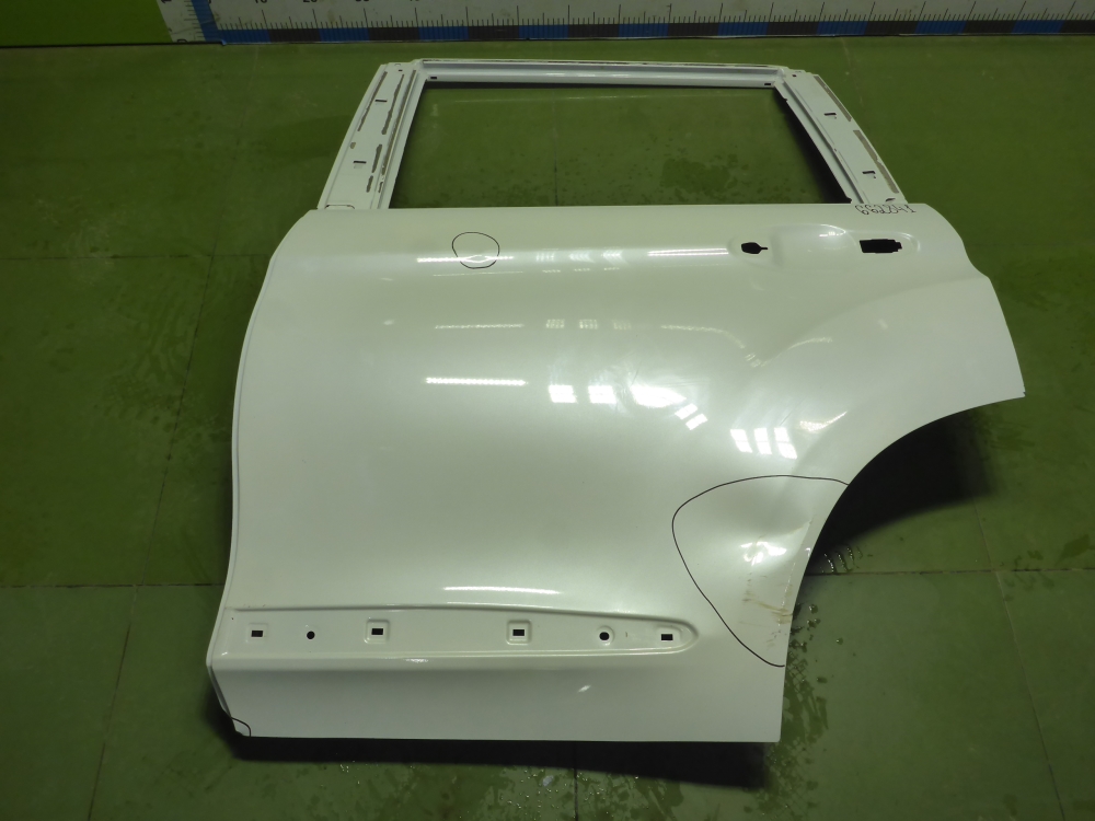 Дверь задняя левая