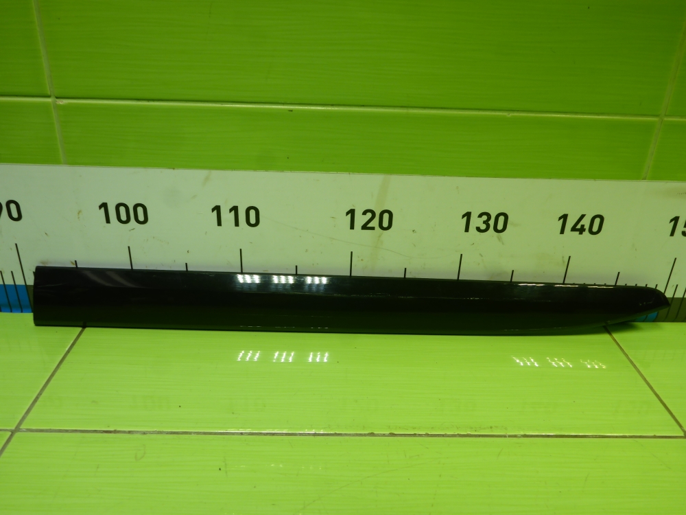 Накладка двери задней правой