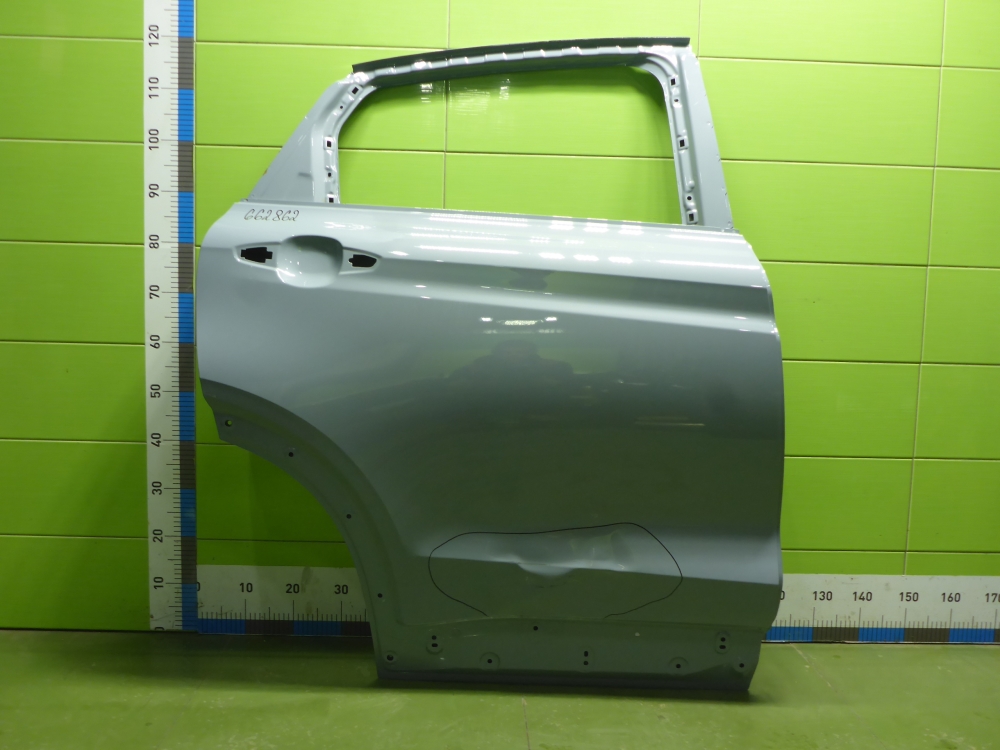 Дверь задняя правая