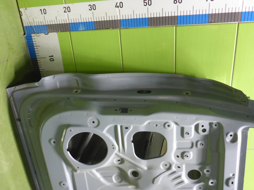 Дверь задняя правая