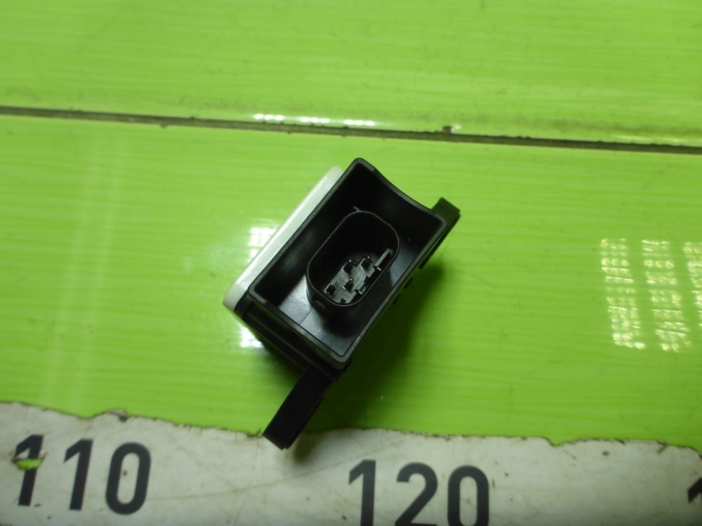 Датчик ускорения