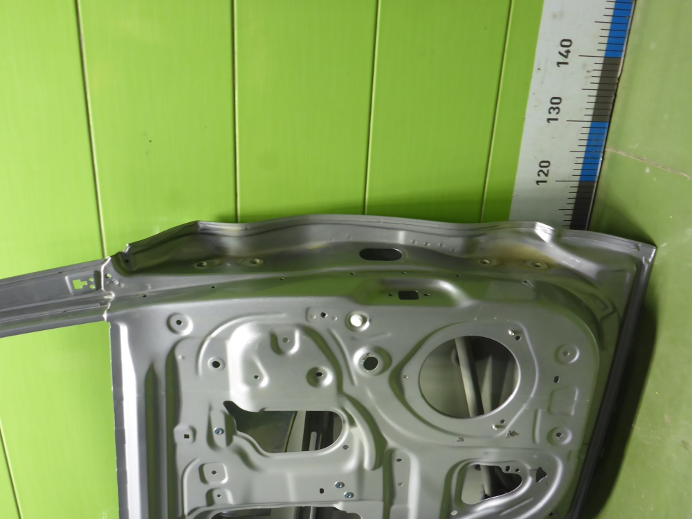 Дверь задняя левая