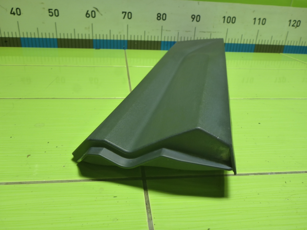 Накладка двери задней левой