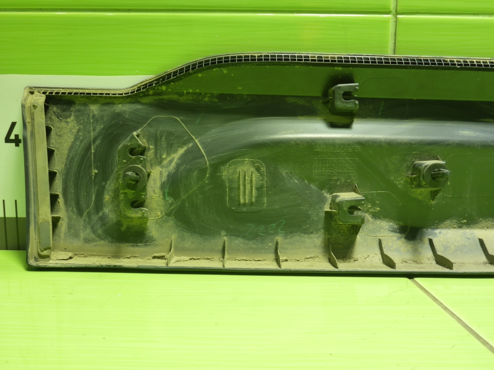 Накладка двери задней левой