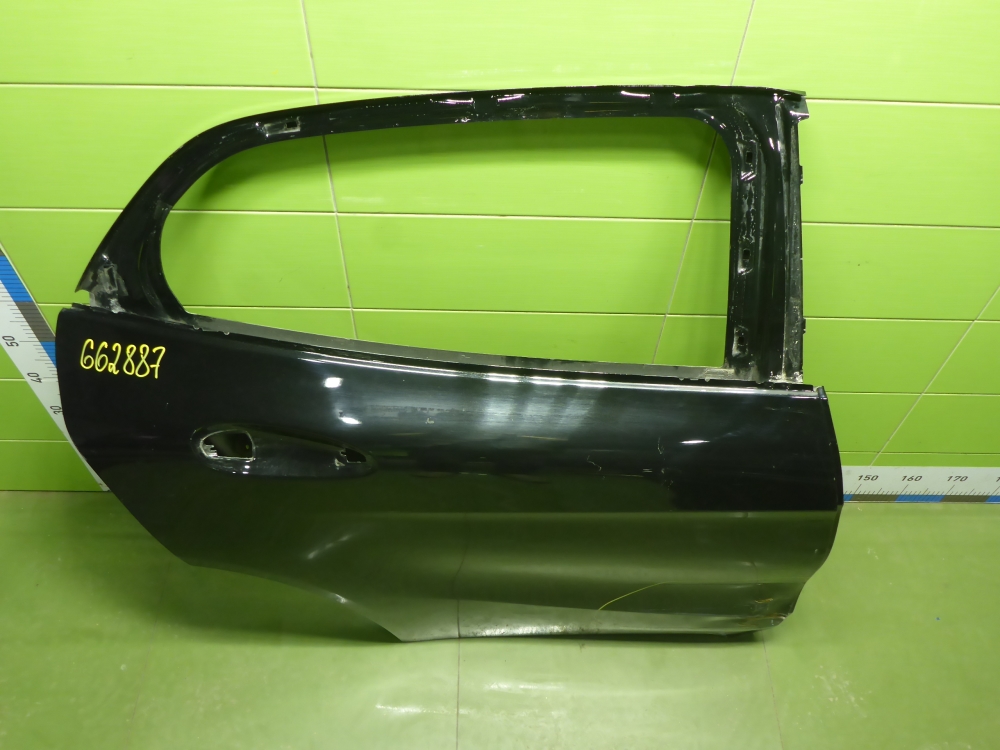 Дверь задняя правая