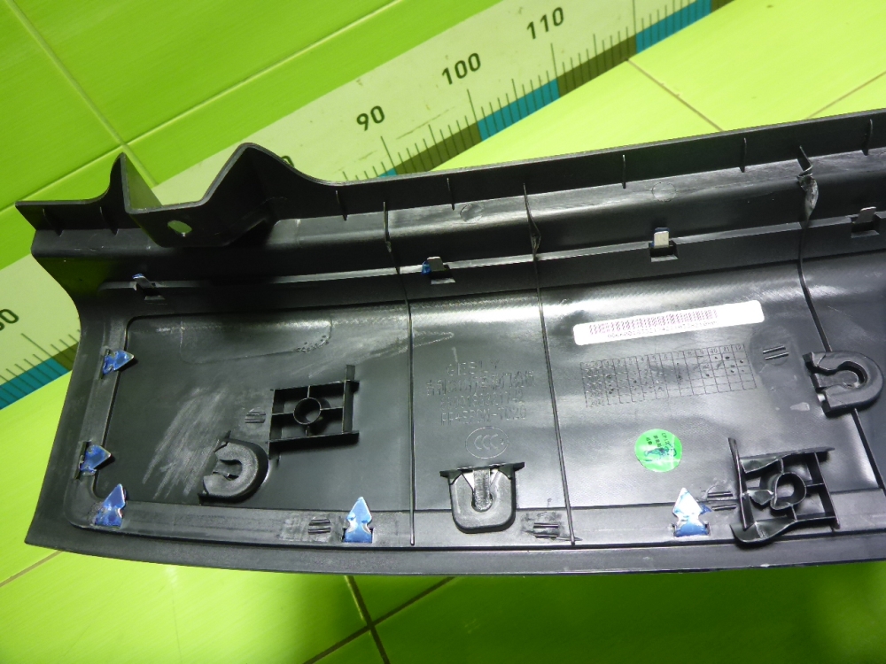 Обшивка багажника