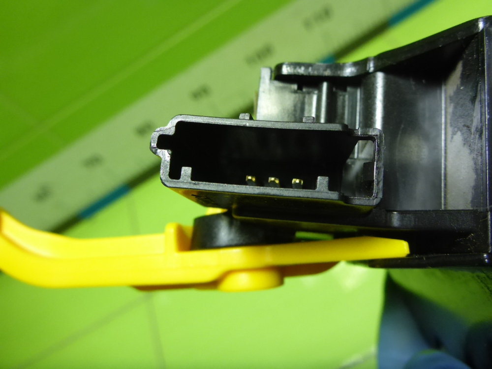 Замок багажника