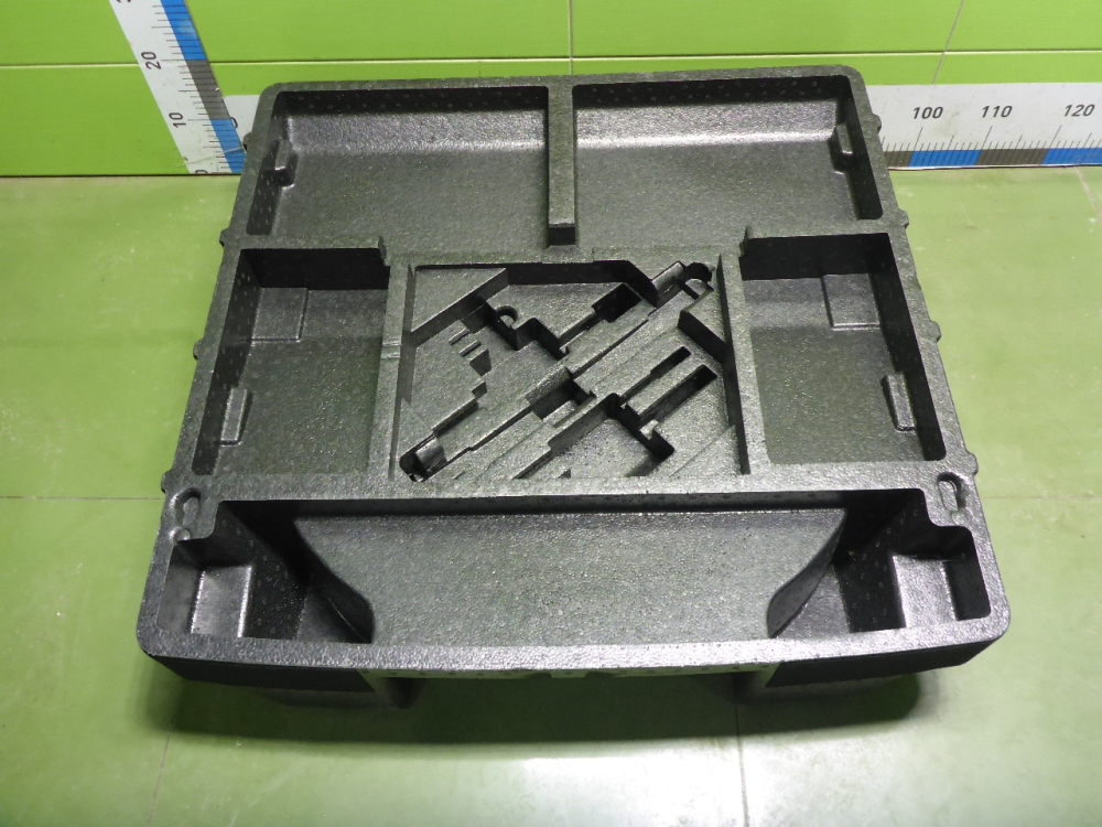 Пол багажника