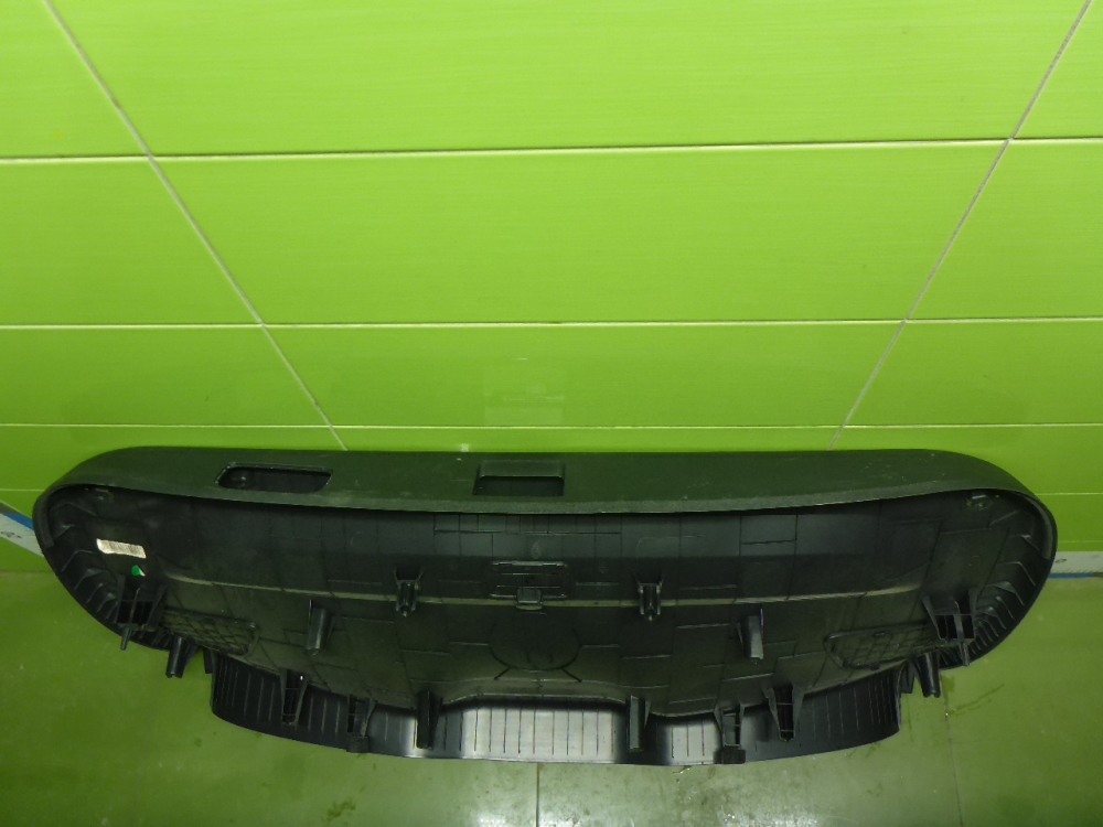 Обшивка двери багажника