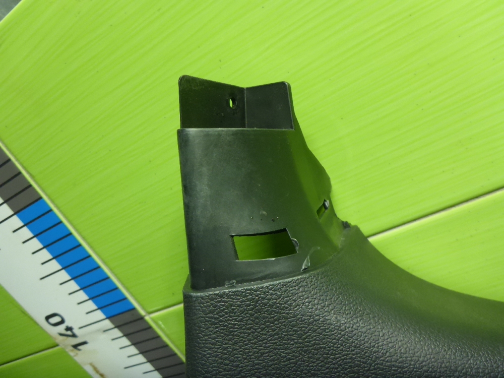 Обшивка двери багажника