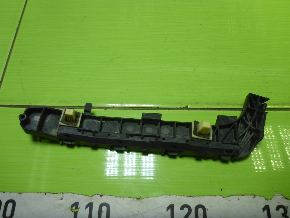 Кронштейн заднего бампера левый