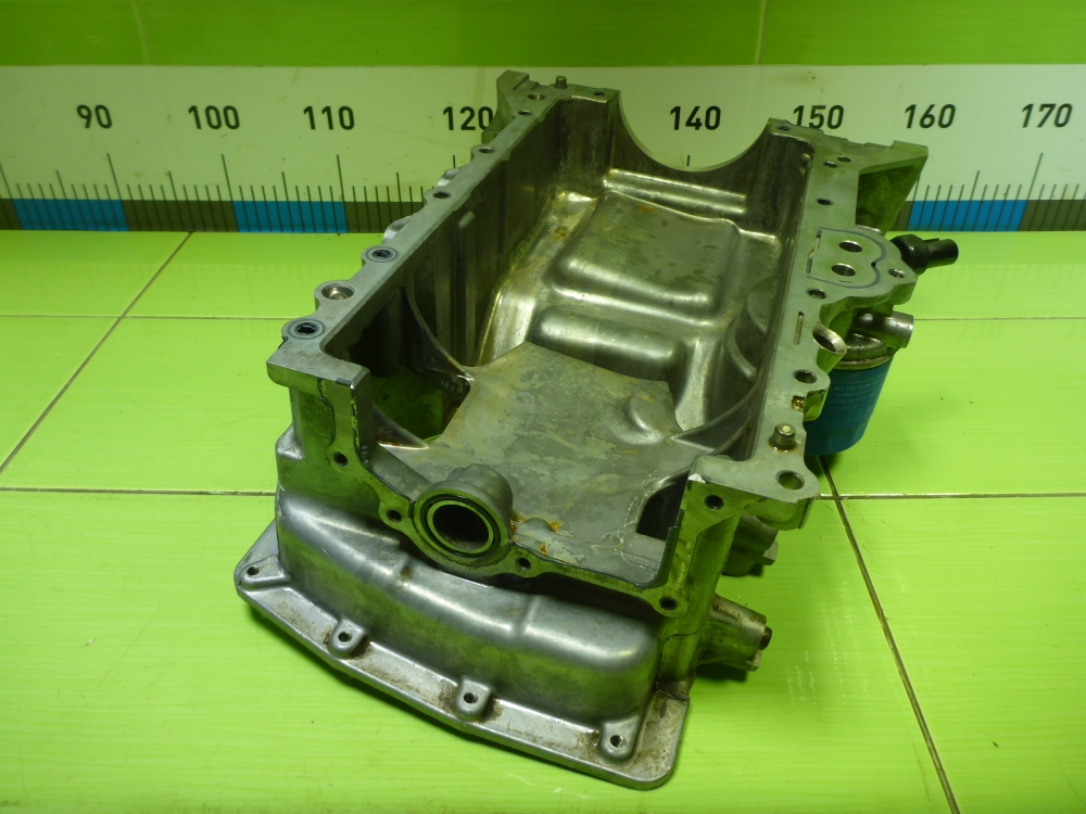 Поддон масляный двигателя (картер)