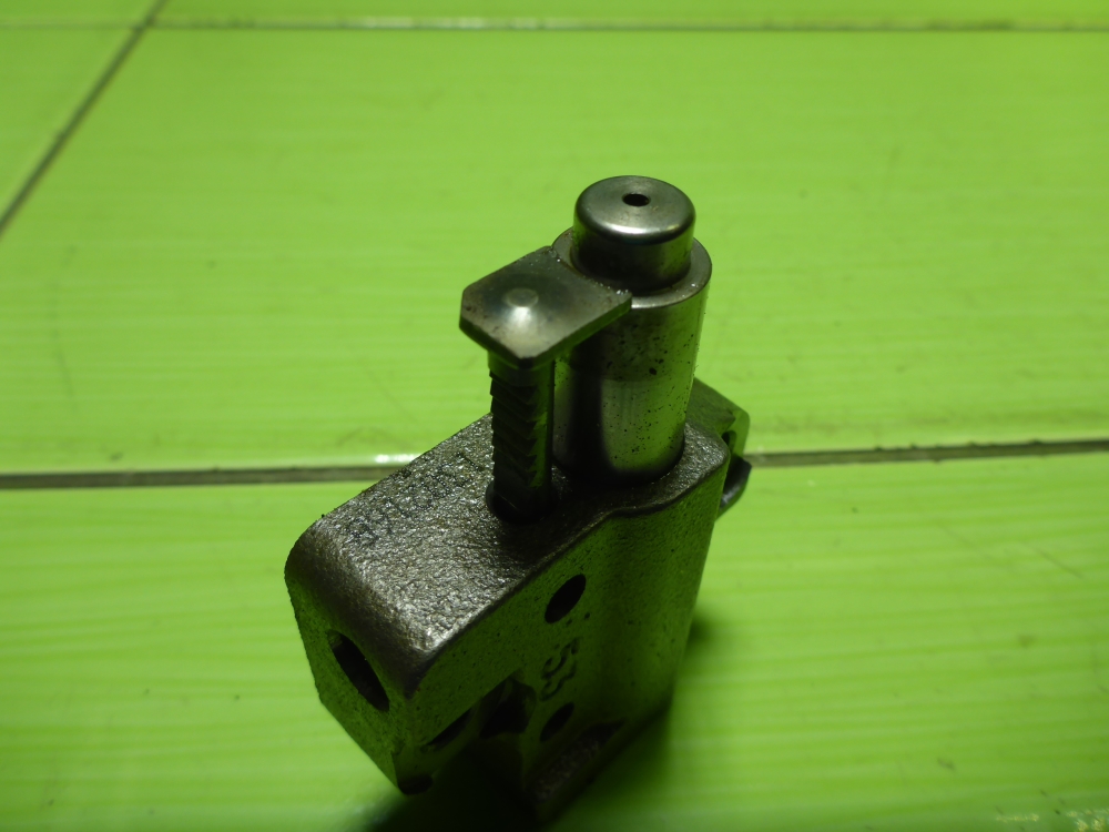 Натяжитель цепи