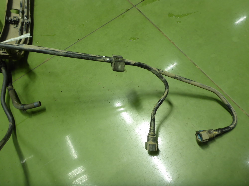 Трубка топливная