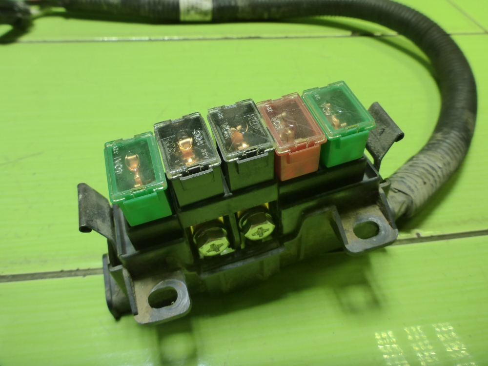 Блок предохранителей