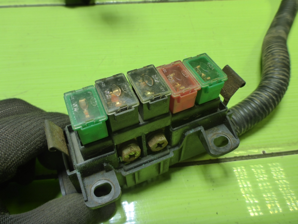 Блок предохранителей