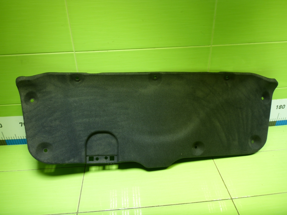 Обшивка крышки багажника