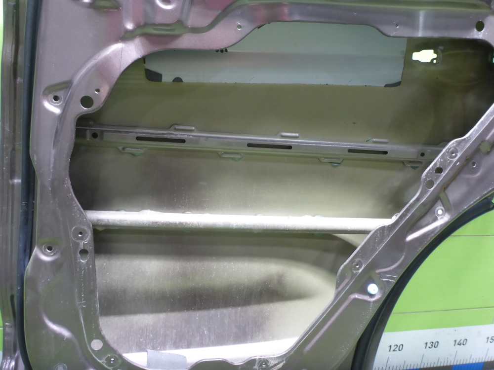 Дверь задняя правая