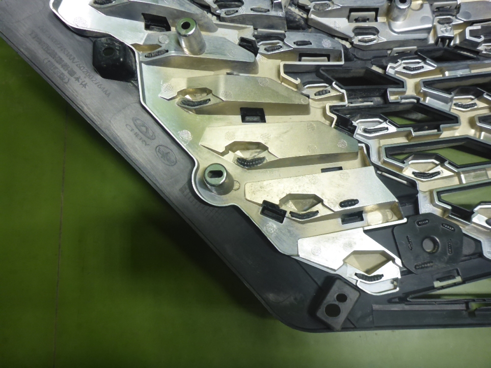 Решетка радиатора