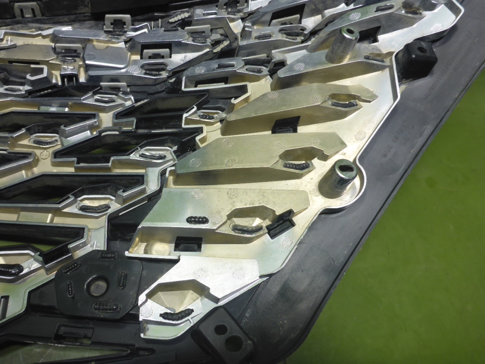 Решетка радиатора