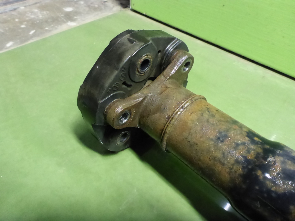 Вал карданный задний