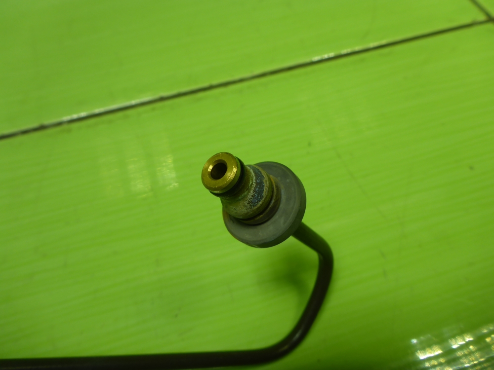 Трубка цилиндра сцепления