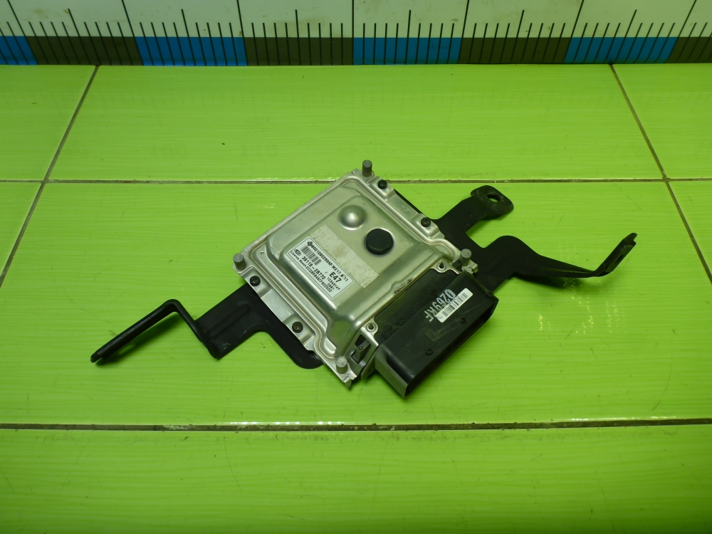 Блок управления двигателем