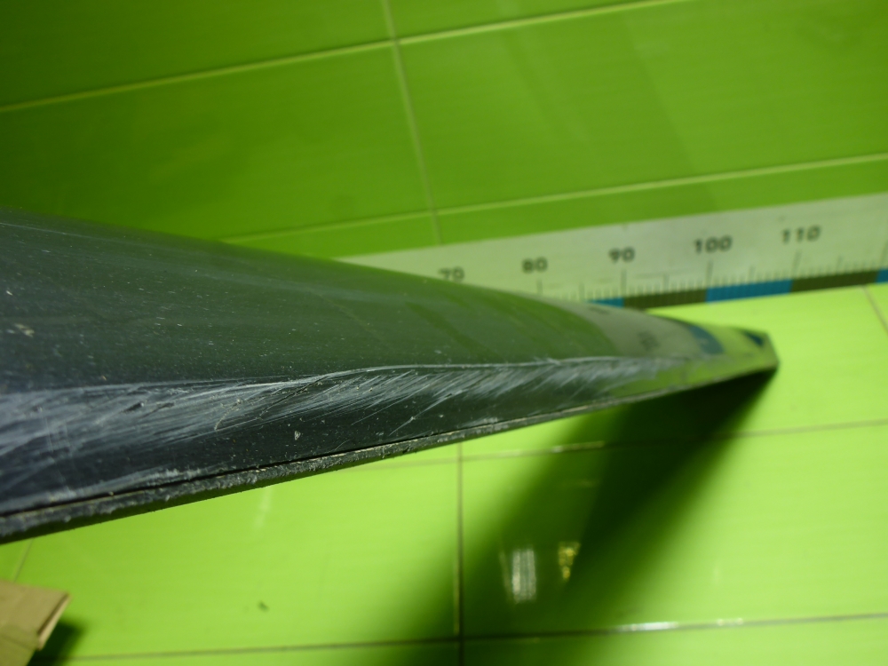 Накладка двери передней правой