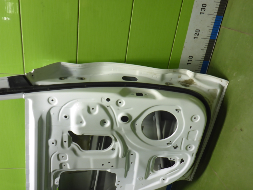 Дверь задняя левая