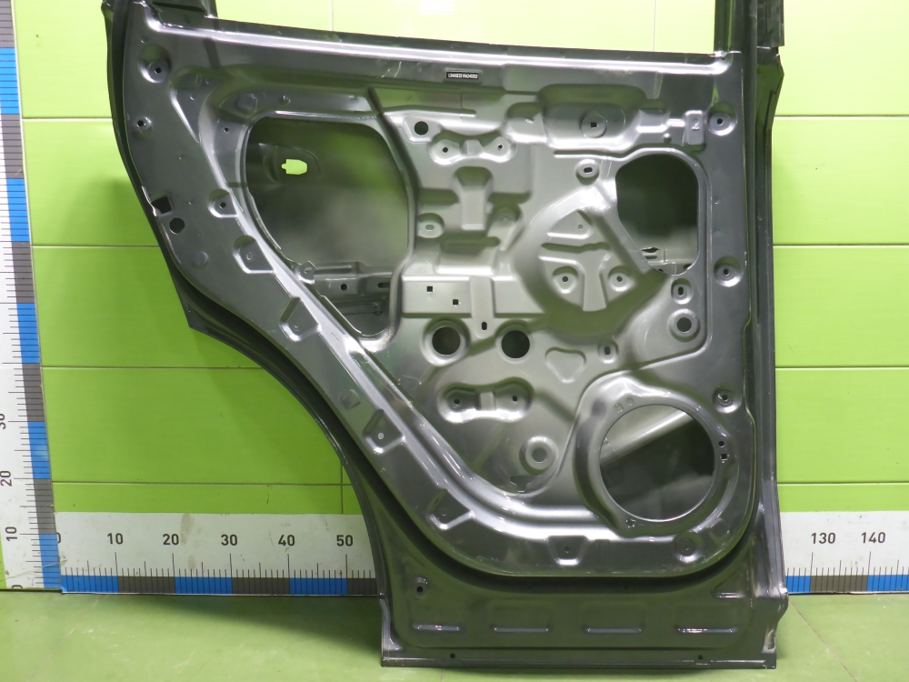 Дверь задняя левая