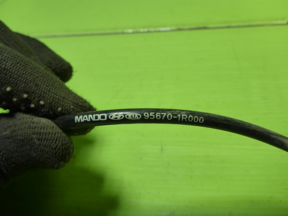 Датчик ABS передний левый