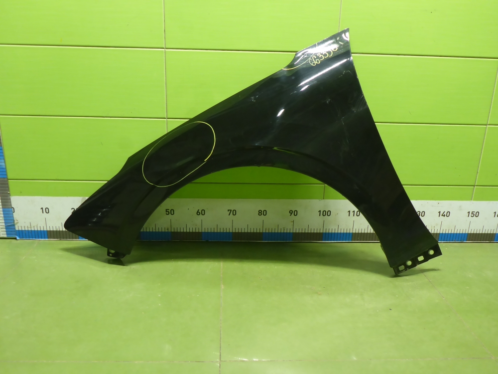 Крыло переднее левое