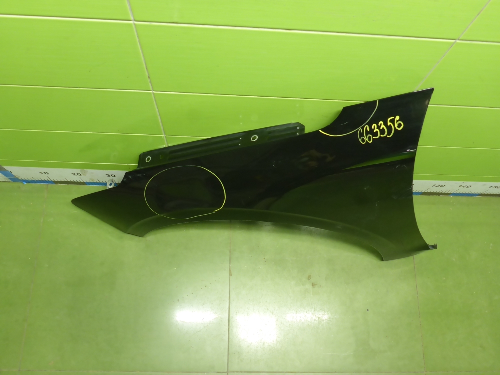 Крыло переднее левое