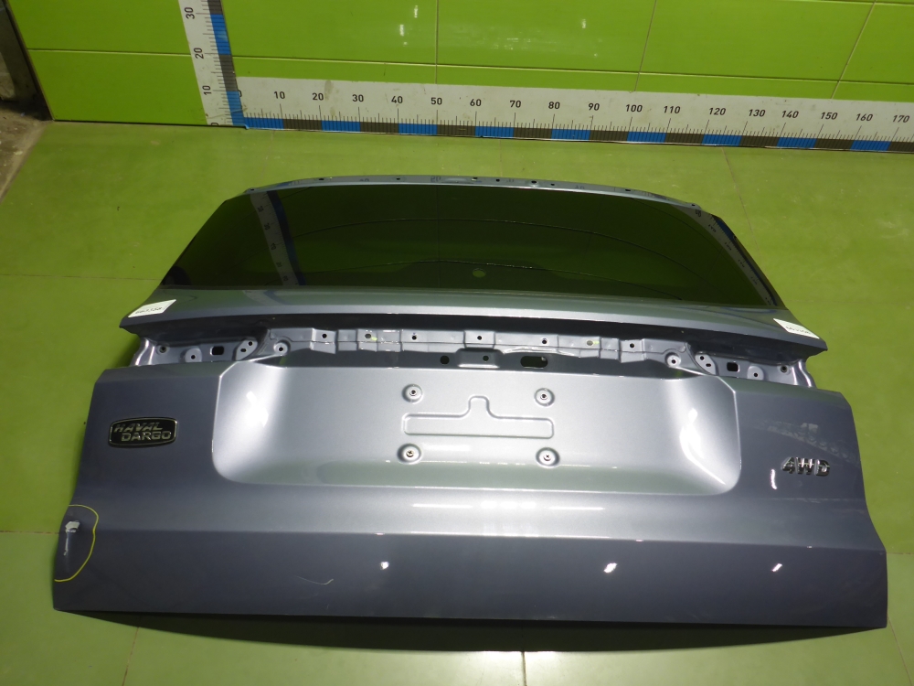 Дверь багажника