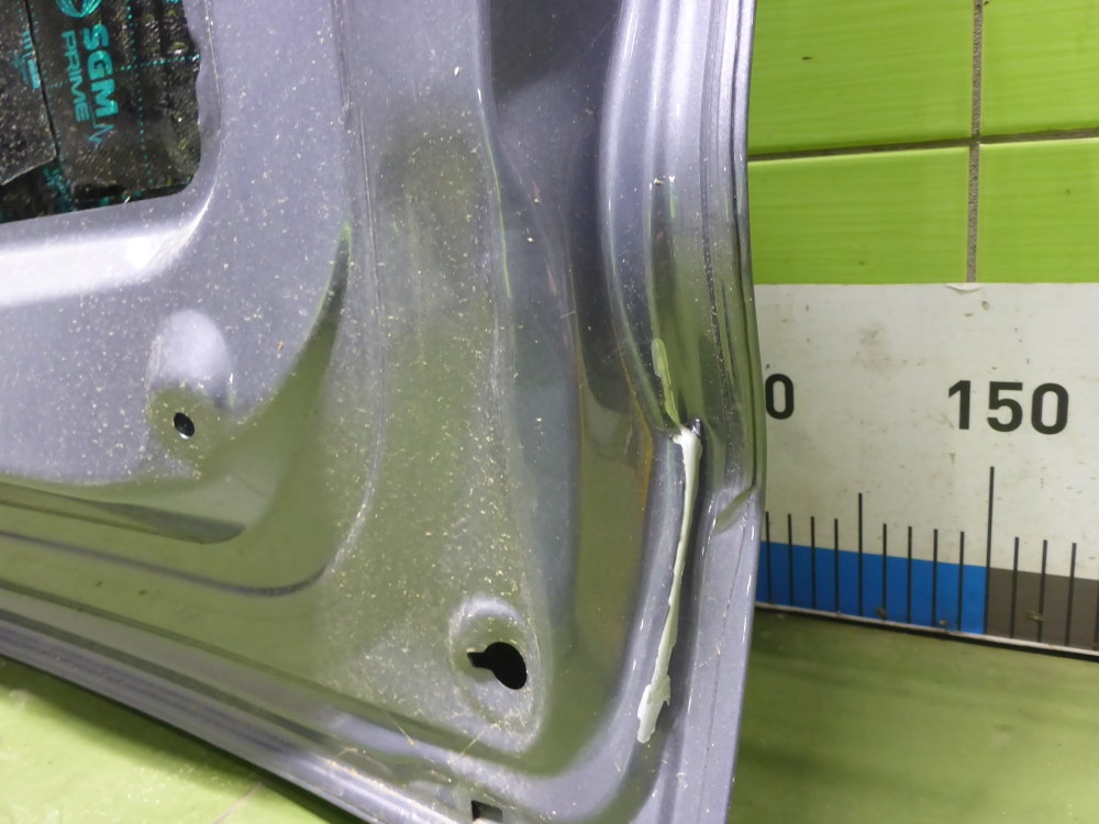 Дверь багажника