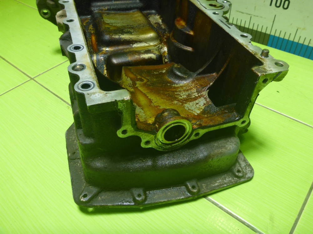 Поддон масляный двигателя (картер)