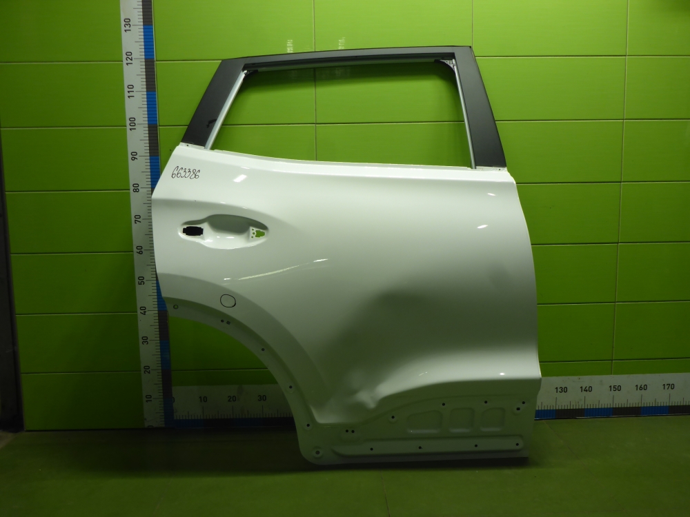 Дверь задняя правая