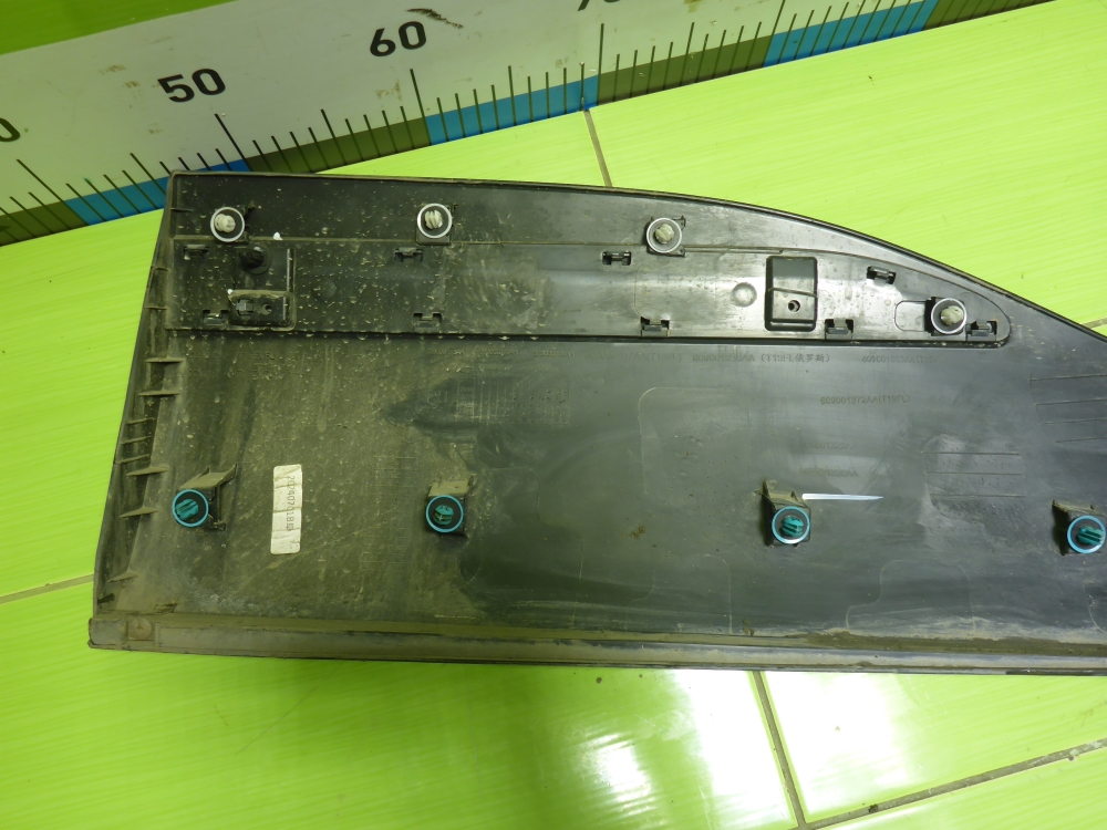 Накладка двери задней правой