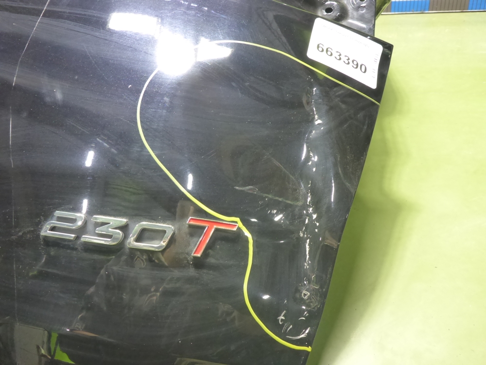 Дверь багажника