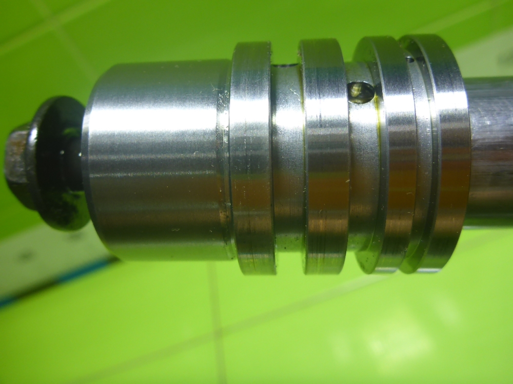 Распредвал впускной