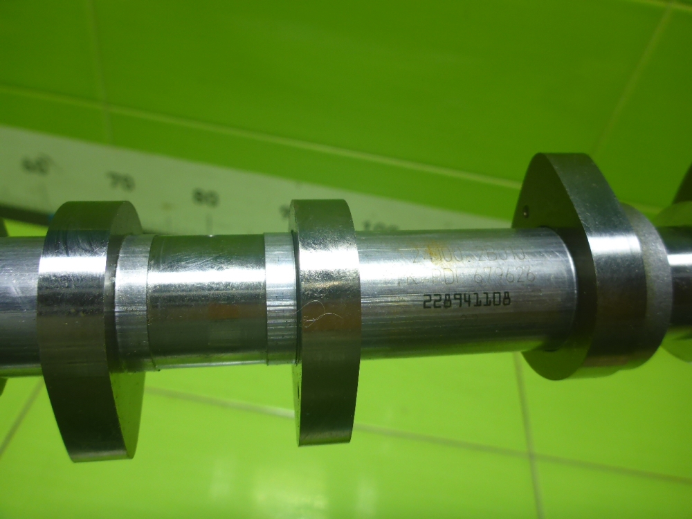 Распредвал впускной